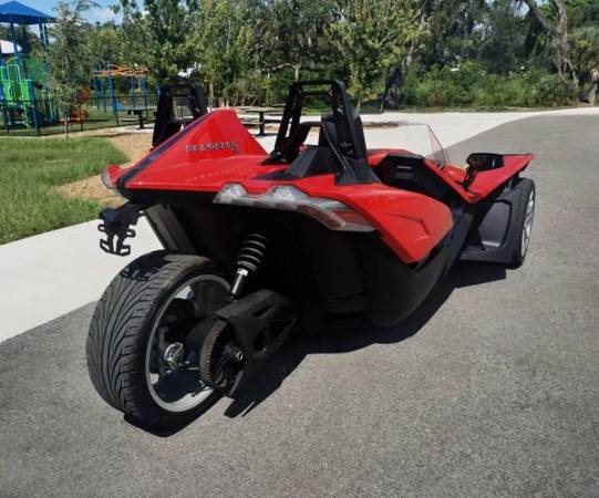 2021 Polaris SLINGSHOT SL AUTOMATIC RUNS GREAT FREE SHIPPING IN FLORIDA SL - $20,995 (+ Gulf Coast Auto Brokers)