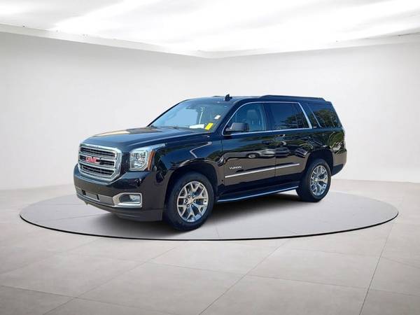 2017 GMC Yukon SLT 4WD w/ Nav Sunroof  3rd Row (GMC Yukon SUV)