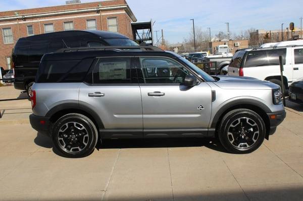 2022 Ford Bronco Sport Outer Banks SUV - $37,600 (St Louis, Missouri)