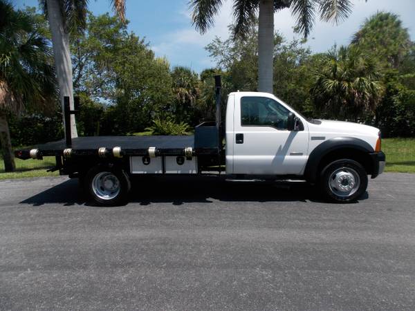 2006 Ford Super Duty F-450 DRW Reg Cab 141 WB 60 CA XL - $15,990 (Vero beach)