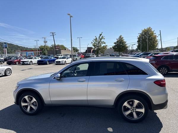 Used 2018 Mercedes-Benz GLC 4MATIC  4D Sport Utility / SUV GLC 300 (call 304-836-3209)