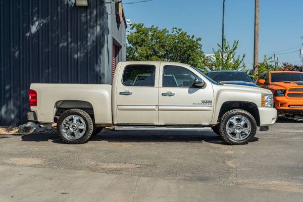 2012 *Chevrolet* *Silverado* *1500* *LT* White Diamond Edition / Texas - $22,991 (Chevrolet Silverado 1500)