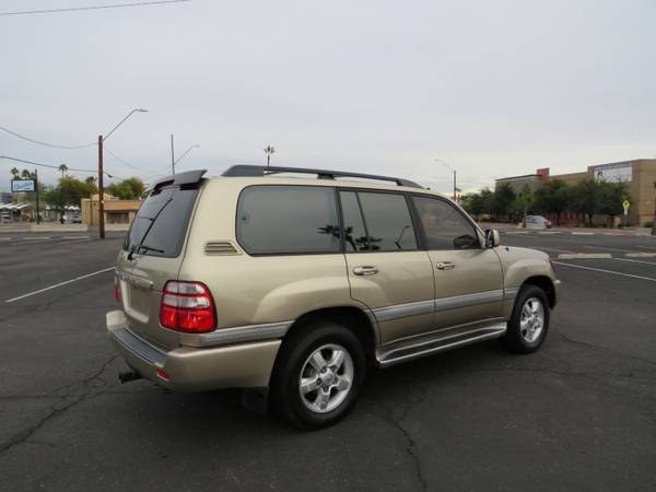 2003 TOYOTA LAND CRUISER 4DR 4WD with 3-point adjustable seat belts at all p - $13950.00 (phoenix)