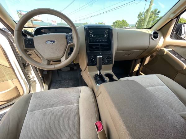 2008 Ford Explorer Sport Trac XLT 4x2 - $7,300 (Salem)