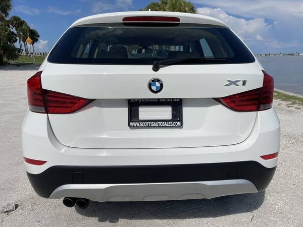 2015 BMW X1 sDrive28i~ WHITE/ BEIGE LEATHER~ PANO ROOF~ 2.0 4 CYL~ GREAT ON - $11,890 (Sarasota, FL)