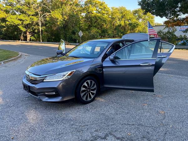 2017 Honda Accord Touring PRICED TO SELL! - $19,999 (2604 Teletec Plaza Rd. Wake Forest, NC 27587)