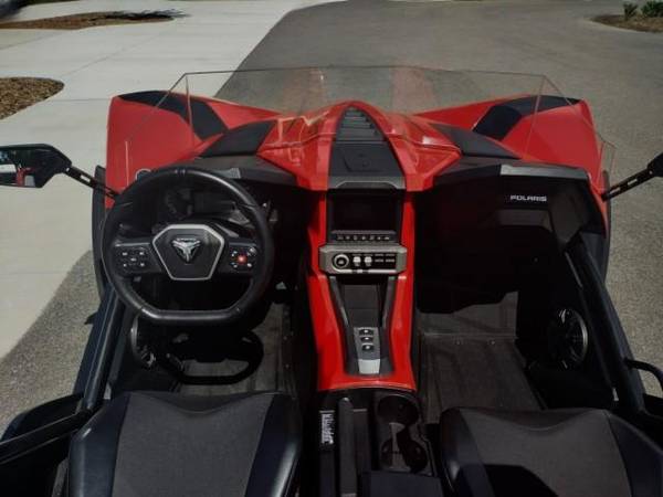 2021 Polaris SLINGSHOT SL AUTOMATIC RUNS GREAT FREE SHIPPING IN FLORIDA SL - $20,995 (+ Gulf Coast Auto Brokers)