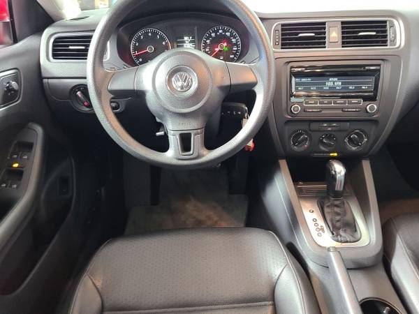 2014 VW Volkswagen Jetta 1.8T SE sedan Tornado Red - $8,767 (CALL 812-413-2582)