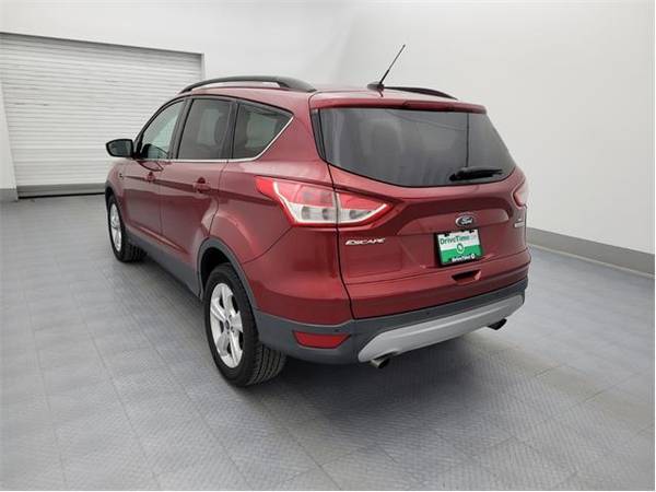 2016 Ford Escape SE - SUV (Ford Escape Red)