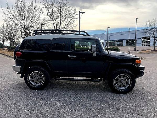 2013 Toyota FJ Cruiser  PRICED TO SELL! - $22,999 (2604 Teletec Plaza Rd. Wake Forest, NC 27587)