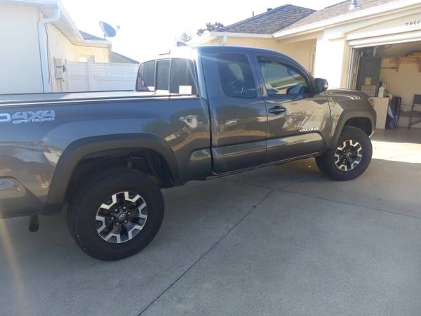 2017 Toyota Tacoma extra cab TRD off road - $23,500 (Villages)