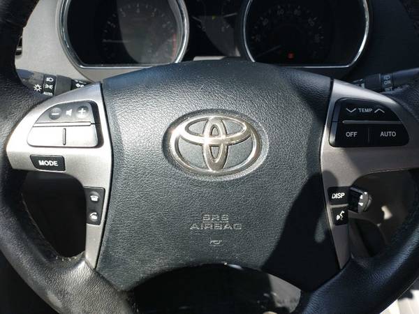 2012 *Toyota* *Highlander Limited and Loaded !! - $12,950 (Carsmart Auto Sales /carsmartmotors.com)