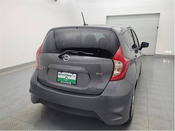 2017 Nissan Versa Note SV - hatchback (Nissan Versa Gray)