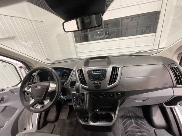 2016 Ford Transit  250 CARGO VAN / 3.7L V6 / LOW ROOF / 49K MILES Van - $29,990 (M&M Investment Cars - Gladstone)