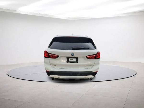 2021 BMW X1 xDrive28i w/ Panoramic Sunroof (BMW X1 Sedan)