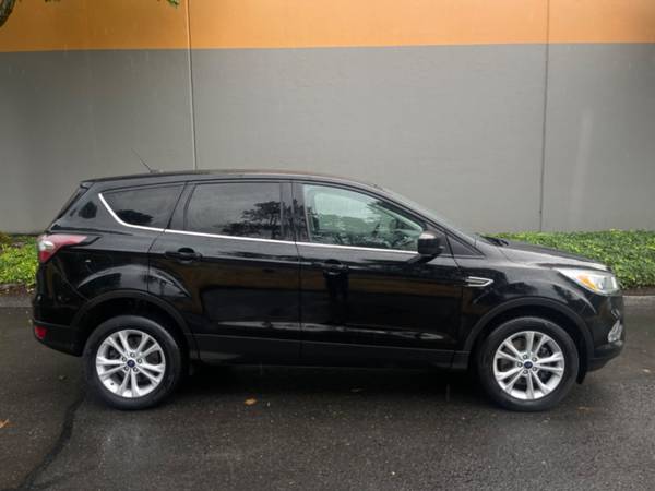 2017 FORD ESCAPE SE 4WD 4DR SUV ECOBOOST/CLEAN CARFAX - $12,995