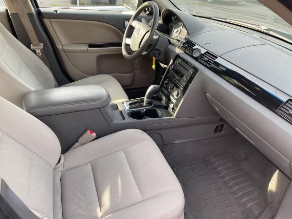 2008 Mercury Sable FWD - $2,900 (+ Auto Bid Center)