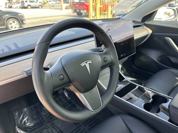 2020 Tesla Model 3 Standard Range Plus sedan - $32,999 (CALL 562-614-0130 FOR AVAILABILITY)