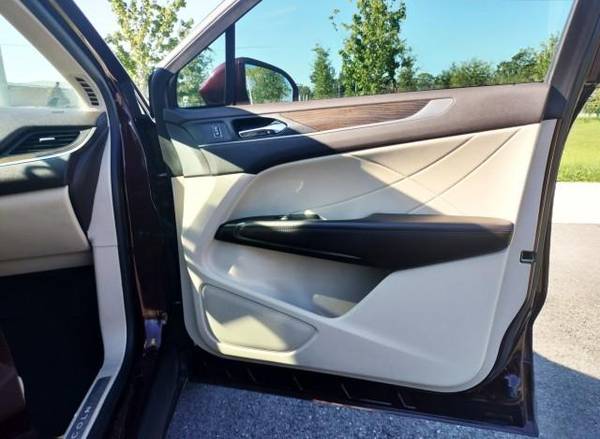 2019 Lincoln MKC RESERVE LEATHER LOW MILES SUNROOF FREE SHIPPING IN FLORIDA - $25,995 (+ Gulf Coast Auto Brokers)