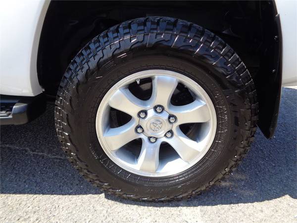 2005 Toyota 4Runner Sport Edition 4WD 4.7L V8 *White* - $12,995 (Franklin, North Carolina)