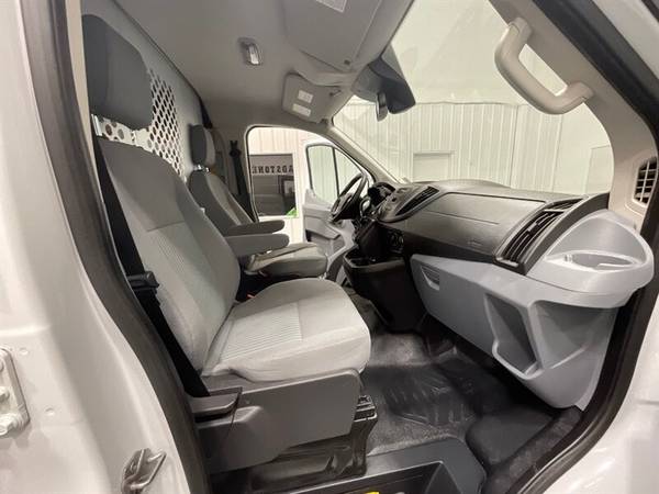2016 Ford Transit  250 CARGO VAN / 3.7L V6 / LOW ROOF / 49K MILES Van - $29,990 (M&M Investment Cars - Gladstone)