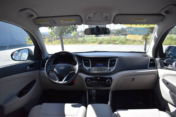2017 Hyundai Tucson - SE Plus AWD 4dr SUV - $16,995 (Malden)