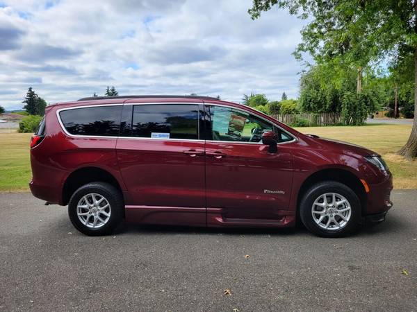 2021 Chrysler Voyager LXI (Mobility Van) - $49,881