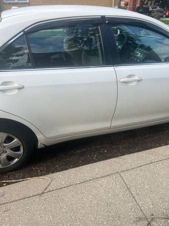 Toyota Camry - $6,999 (chicago)