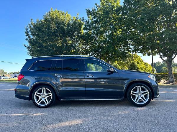 2013 Mercedes-Benz GL 550  PRICED TO SELL! - $17,499 (2604 Teletec Plaza Rd. Wake Forest, NC 27587)