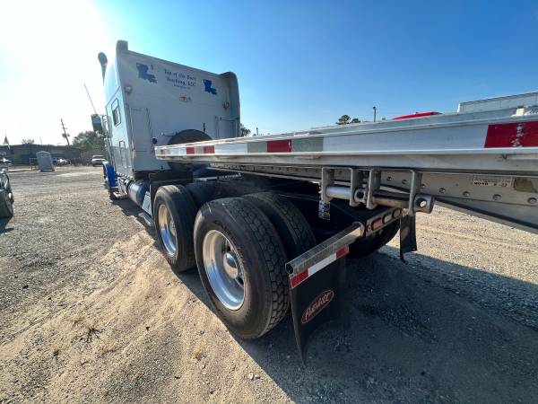 261k miles 2019 Peterbilt 389 - $135,000 (Shreveport)