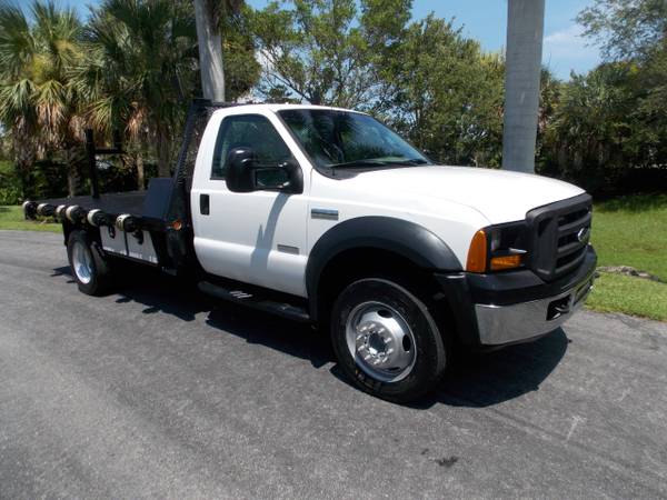 2006 Ford Super Duty F-450 DRW Reg Cab 141 WB 60 CA XL - $15,990 (Vero beach)