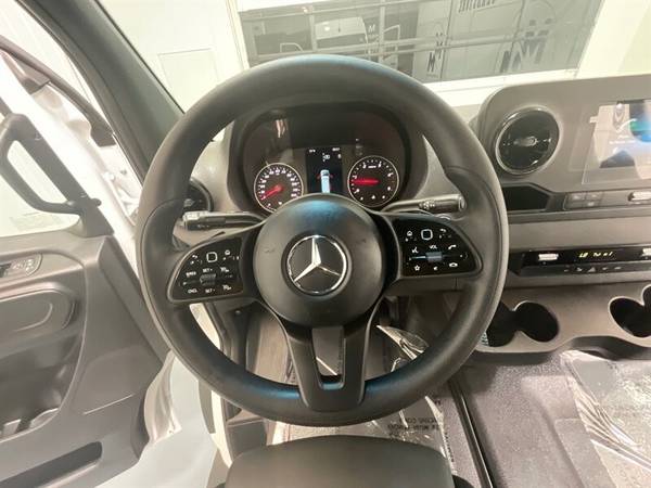 2022 Mercedes-Benz Sprinter 4x4 4WD 2500 Cargo Van  /V6 DIESEL / HIGHR - $77,990 (M&M Investment Cars - Gladstone)