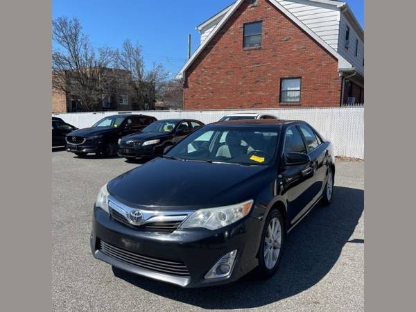 2012 Toyota Camry 4dr Sedan I4 Automatic XLE ($250 per month) - $9,700 (Finance here today as low as $250)