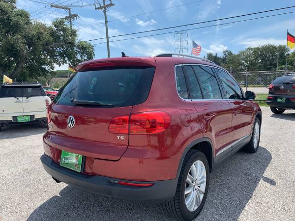 2016 VOLKSWAGEN TIGUAN SE 4DR SUV . - $11,999 (DAS AUTOHAUS IN CLEARWATER)