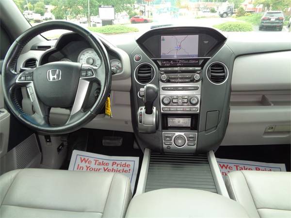 2013 Honda Pilot EX-L with Navigation 4WD LOADED *White* - $12,995 (Franklin, North Carolina)