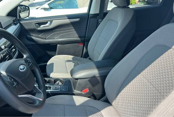 2021 Ford Escape SE FWD - $18,888 (branson)