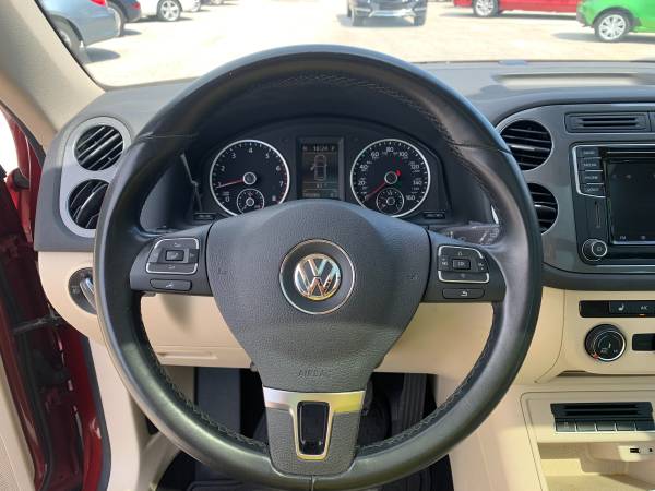 2016 VOLKSWAGEN TIGUAN SE 4DR SUV . - $11,999 (DAS AUTOHAUS IN CLEARWATER)