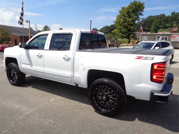 2018 Chevrolet Silverado 1500 Crew Cab 4WD V8 LT Z71 70K Miles *White* - $39,995 (Franklin, North Carolina)