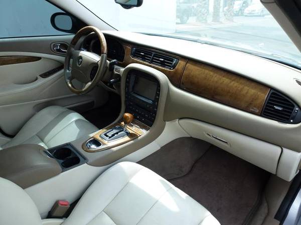 2003 Jaguar S-Type - Warranty/Finance Available! Low miles!  0 Acciden - $9,000