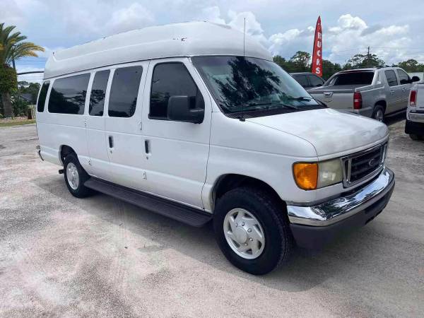 2007 Ford E350 Super Duty Passenger XLT Extended Van 3D - $12,895 (+ Longwood Auto)