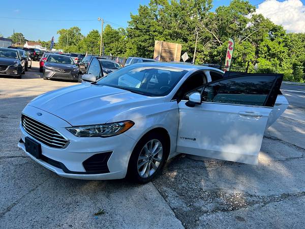 2019 Ford Fusion Hybrid SE PRICED TO SELL! - $18,999 (2604 Teletec Plaza Rd. Wake Forest, NC 27587)