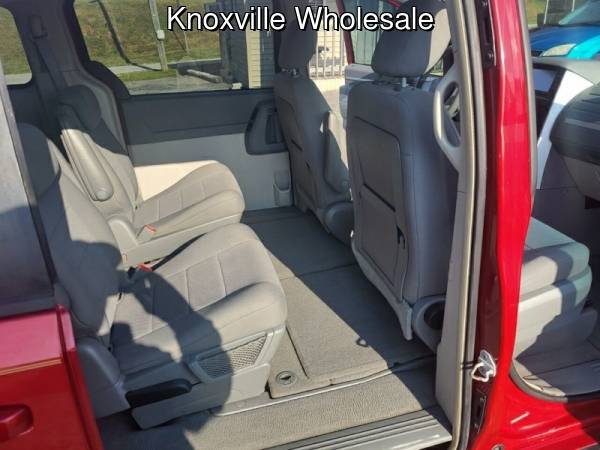 2008 Dodge Grand Caravan SXT Extended 4dr Mini Van - $3,990 (knoxville)