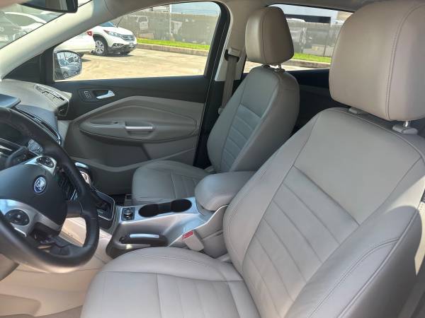 2013 Ford Escape SEL 4D SUV - Owner Financing Available - $5,999 (Austin)