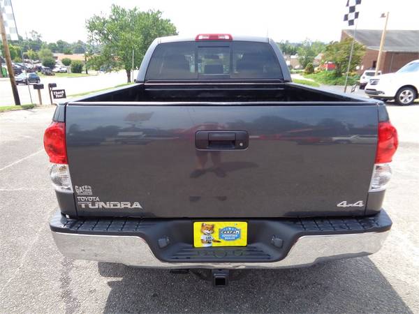 2012 Toyota Tundra Doublecab 4WD V8 SR5 TRD *Gray* - $22,995 (Franklin, North Carolina)