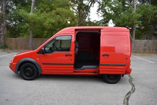 2010 Ford Transit Connect XLT 4dr Cargo Mini Van w/Rear Glass - $10,990 (+ Alpha Motors TN)