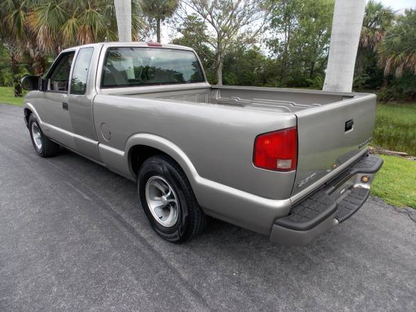 2003 Chevrolet S-10 Ext Cab 123 WB LS - $6,990 (Vero beach)