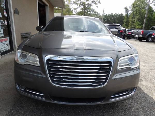 2011 Chrysler 300 Limited RWD - $7,988 (39466)