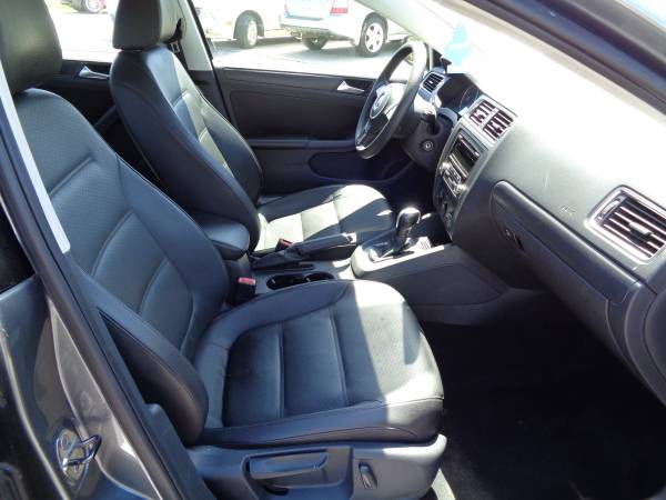 2014 Volkswagen Jetta Sedan - $8,391 (Greenville)