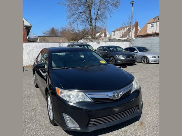 2012 Toyota Camry 4dr Sedan I4 Automatic XLE ($250 per month) - $9,700 (Finance here today as low as $250)