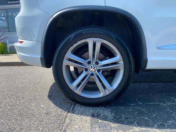 2017 Volkswagen Tiguan 2.0T Sport 4Motion AWD 4dr SUV - $16995.00 (https://www.capecodcarz.com/)